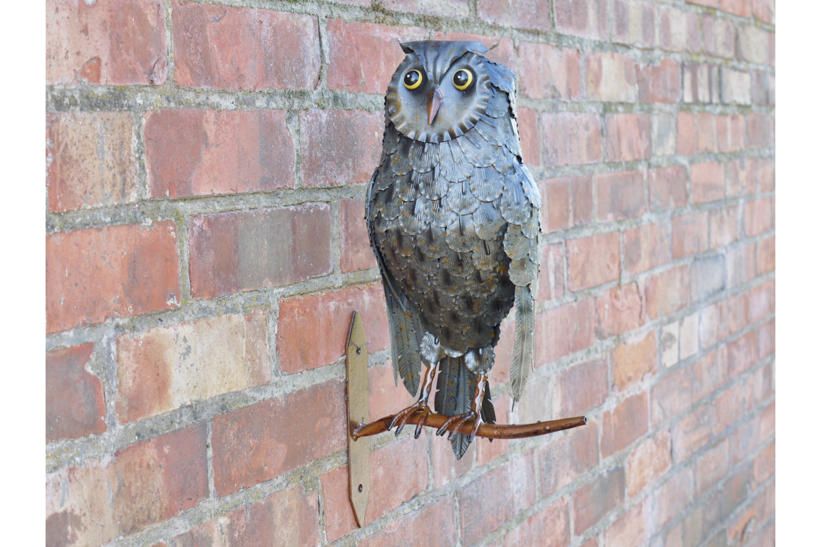 Metal Wall Owl Sculpture
