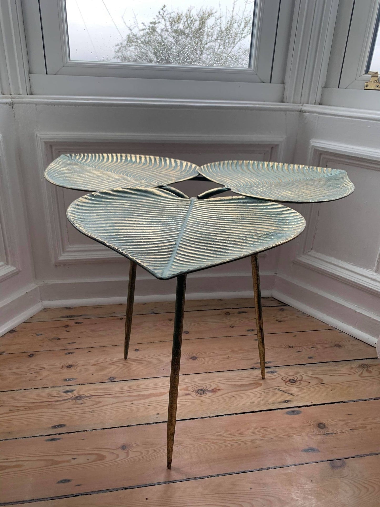 Metal Palm Leaf Table Design Tripod Side Table ON TREND