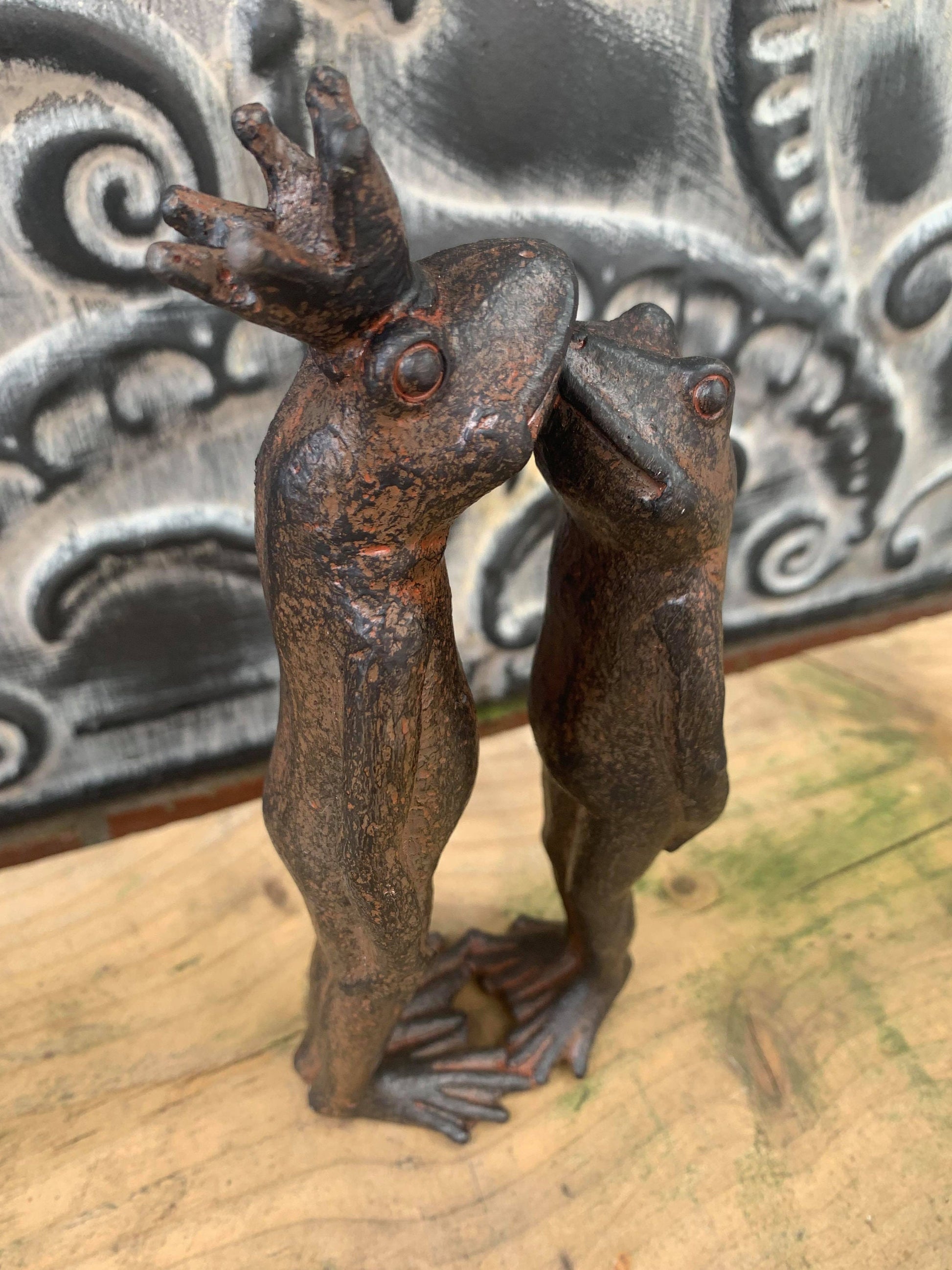 Kissing Frogs Indoor or Outdoor Garden Ornament